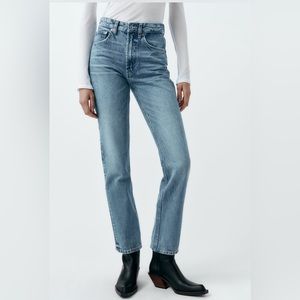 ZARA STRAIGTH LEG JEANS